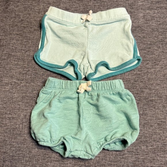 CARTER’S Bundle of 2 baby shorts - Size: 9 mo - Light turquoise - Picture 1 of 7